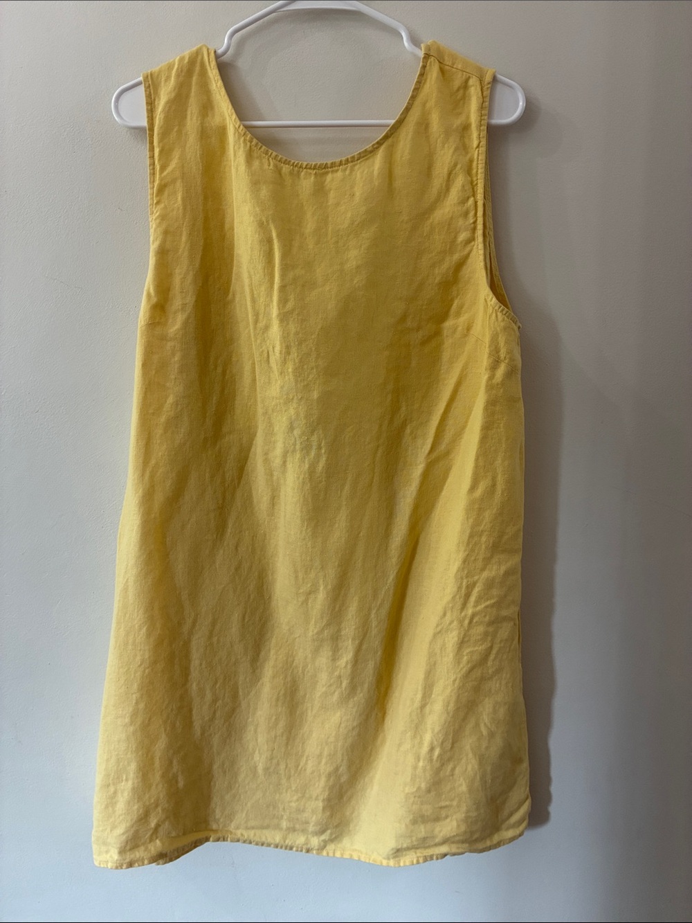 Reformation Sleeveless Yellow Linen blend shift mini dress - women’s medium
